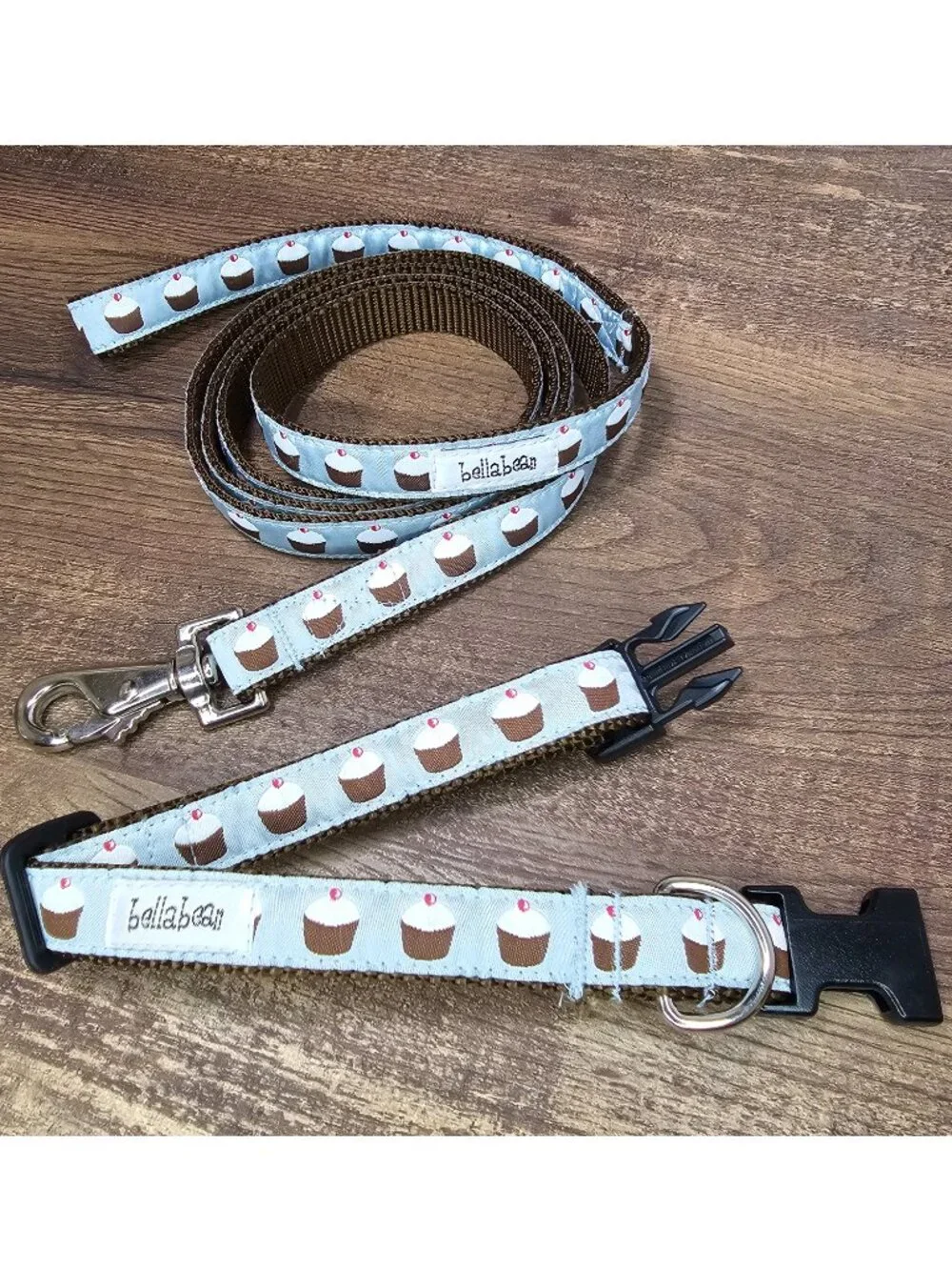 Bella Bean Cupcakes Leash 5’ & Collar M (25-63 lbs) Set in Copen Blue